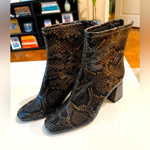 Zara Shoes - NWT Zara boots size 37